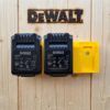 Horisontalt vægbeslag til 3 DeWalt XR 18V batterier - Thumbnail Image 3